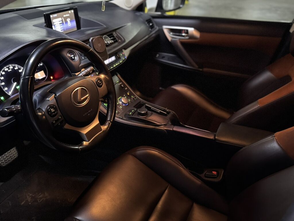 Lexus CT: 2018 г., 1.8 л, Вариатор, Гибрид, Хэтчбэк: фото 6