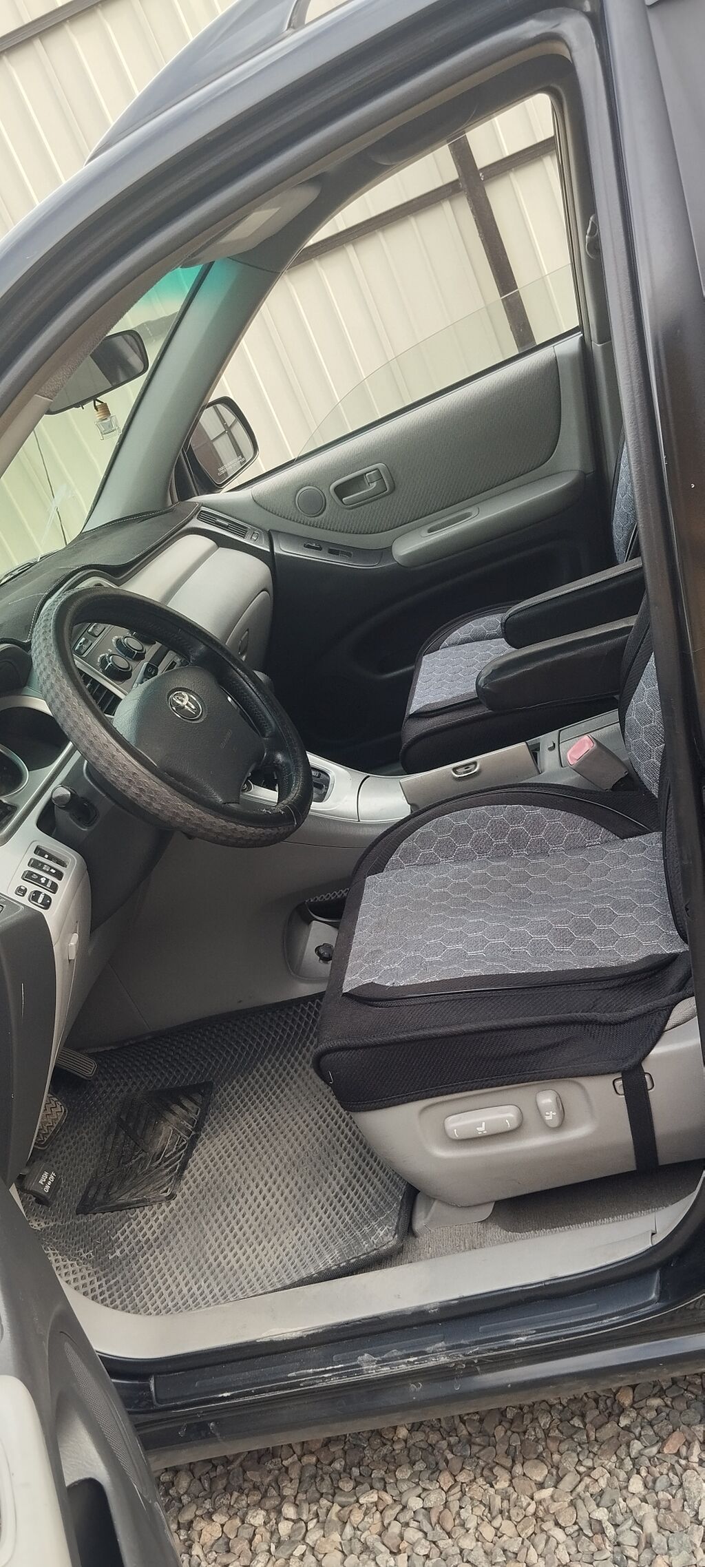 Toyota Highlander: 2004 г., 3.3 л, Автомат, Газ, Кроссовер: фото 4