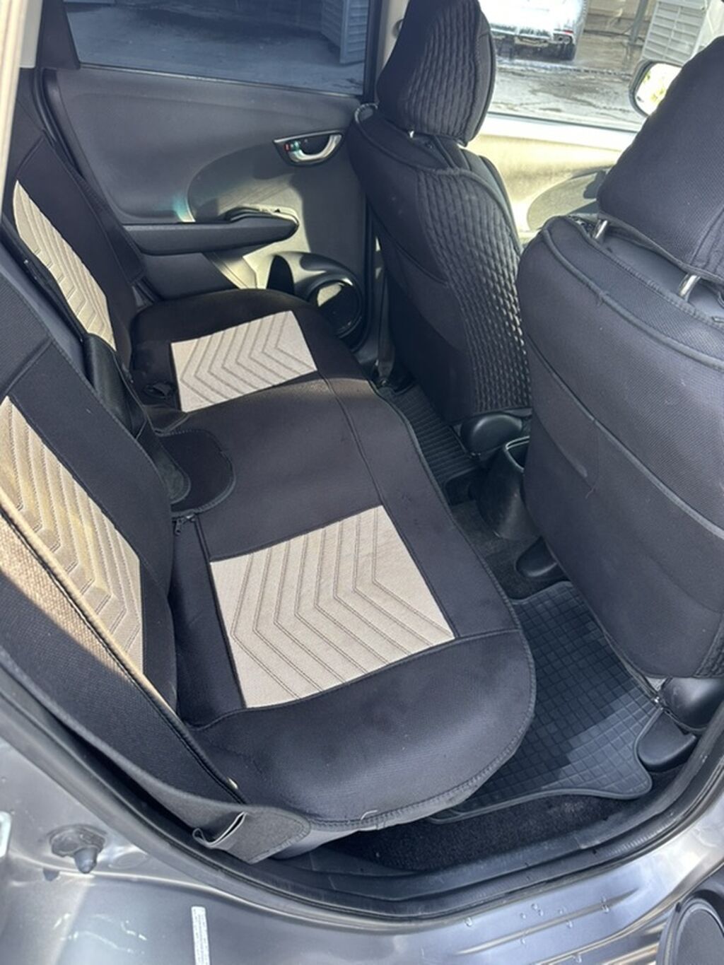 Honda Fit: 2009 г., 1.5 л, Автомат, Бензин, Хэтчбэк: фото 7
