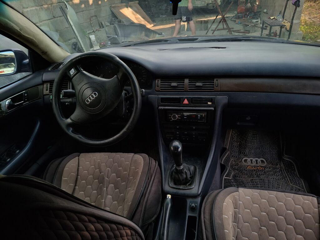 Audi A6: 1998 г., 1.8 л, Механика, Бензин, Седан: фото 6
