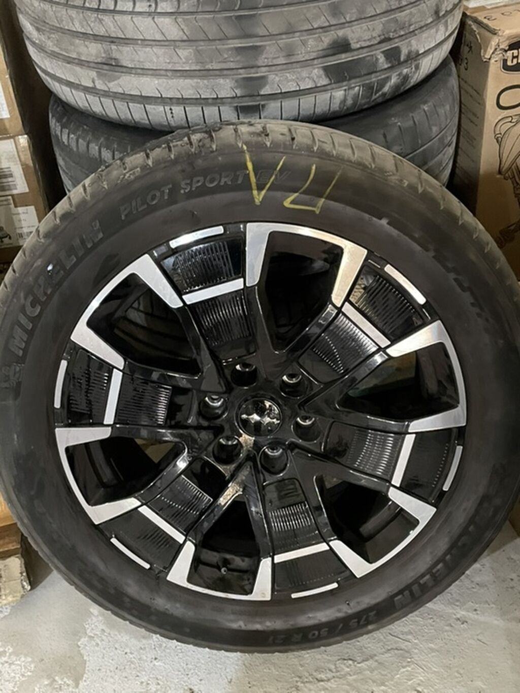 Комплект колес от Leopard 08 диски + шины Michelin Pilot Sport EV. -: фото 3
