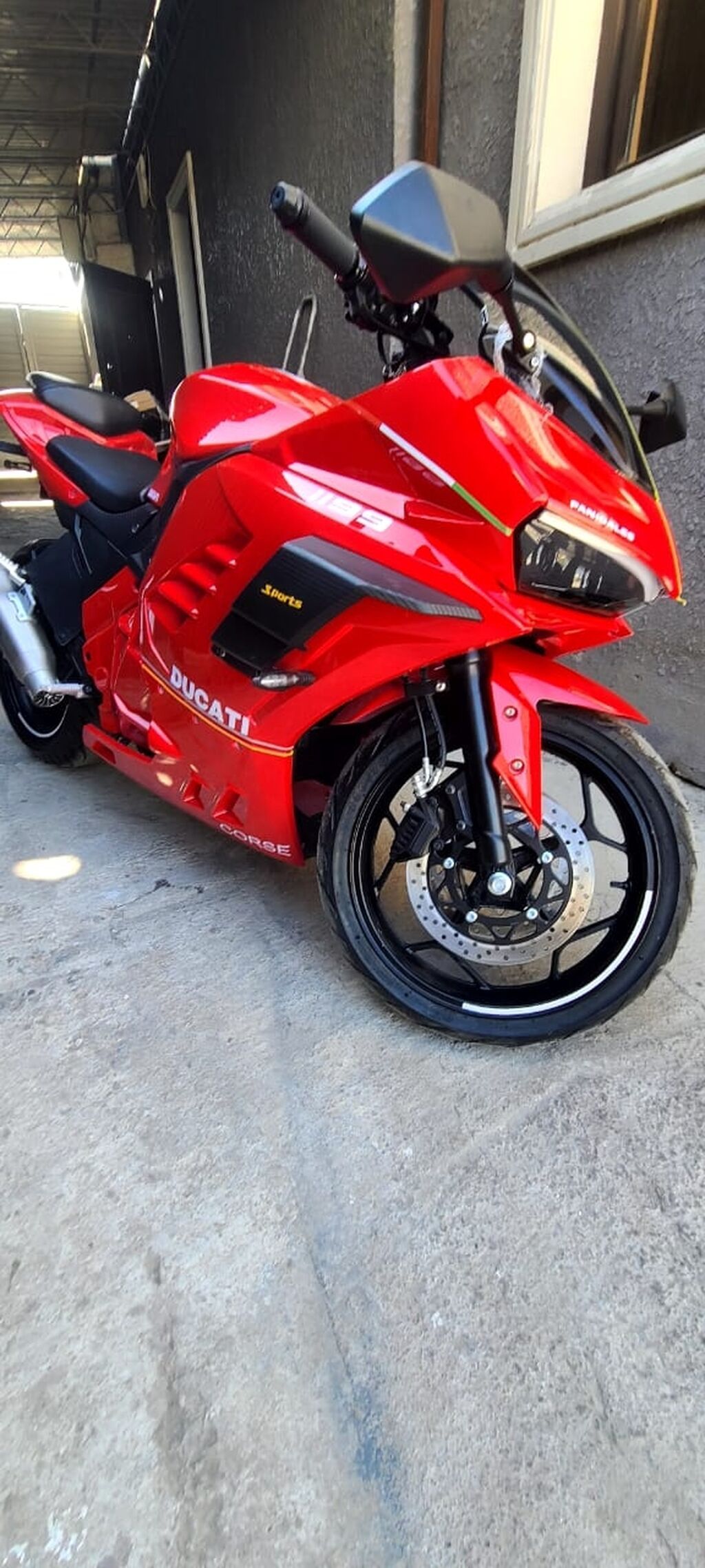 Спортбайк Ducati, 1800 куб. см, Электро, Взрослый, Б/у: фото 2