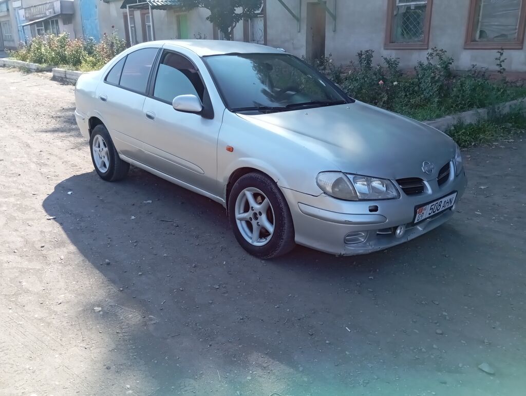 Nissan Almera: 2001 г., 1.8 л, Механика, Бензин, Седан: фото 1