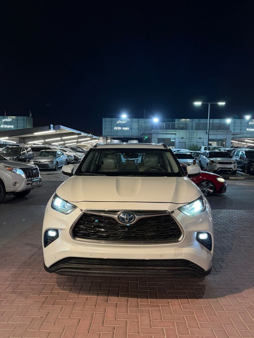 Toyota Highlander: 2022 г., 2.5 л, Автомат, Гибрид, Кроссовер: фото 3