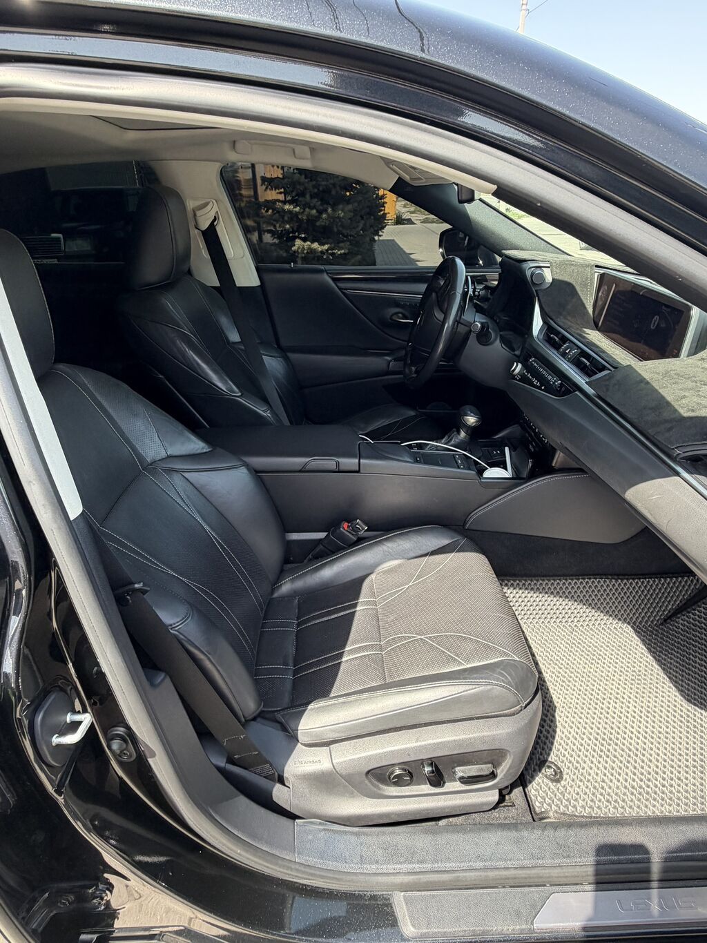 Lexus ES: 2021 г., 2.5 л, Вариатор, Гибрид, Седан: фото 7