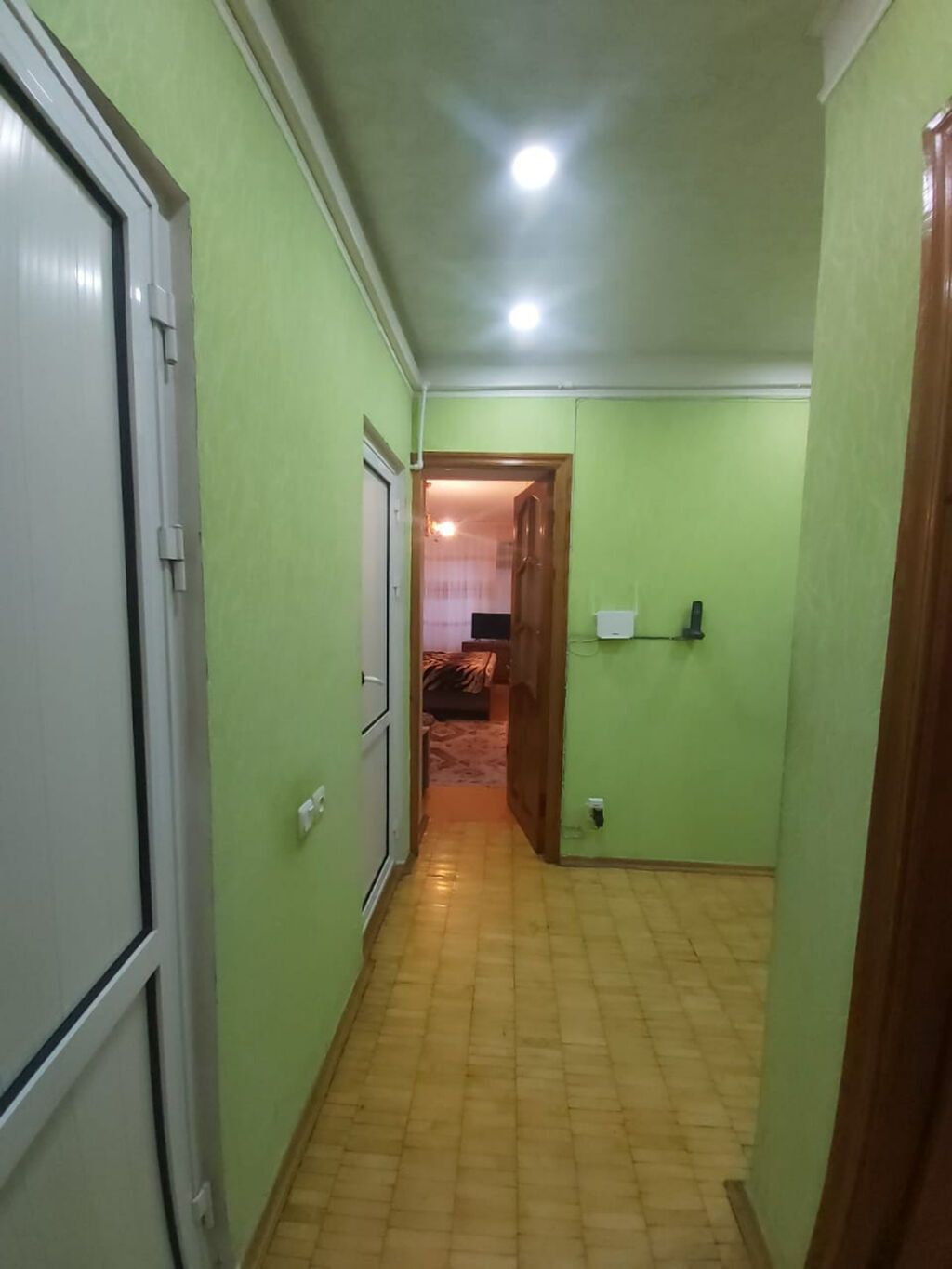 Bakı, 4 otaqlı, Köhnə tikili, 85 kv. m