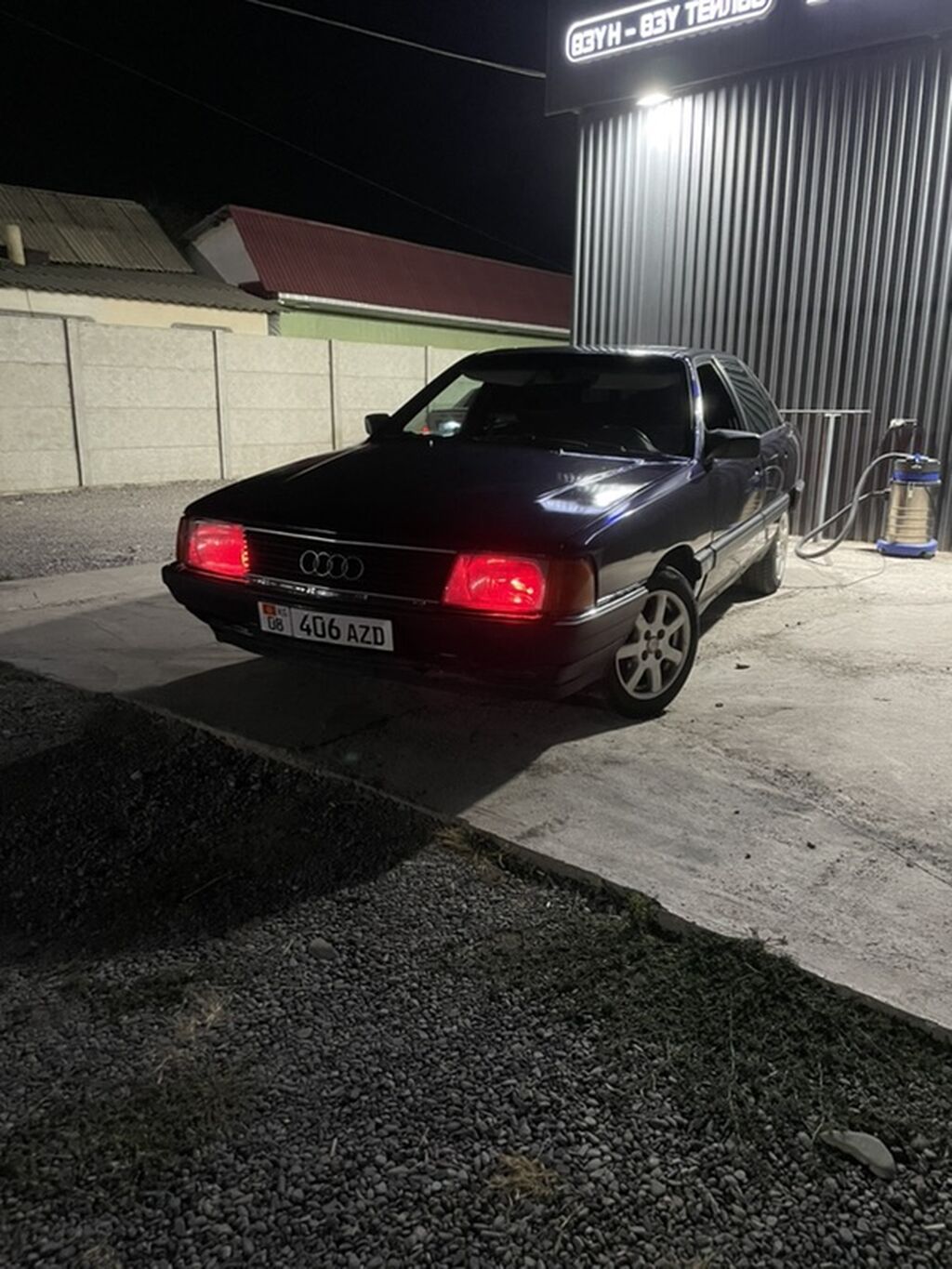 Audi 100: 1990 г., 1.8 л, Механика, Бензин, Седан: фото 6