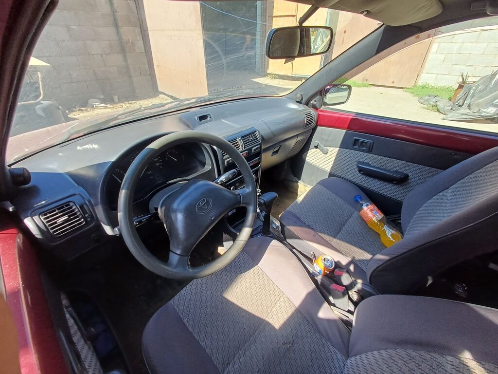Toyota Starlet: 1992 г., 1.3 л, Автомат, Бензин, Хэтчбэк: фото 3
