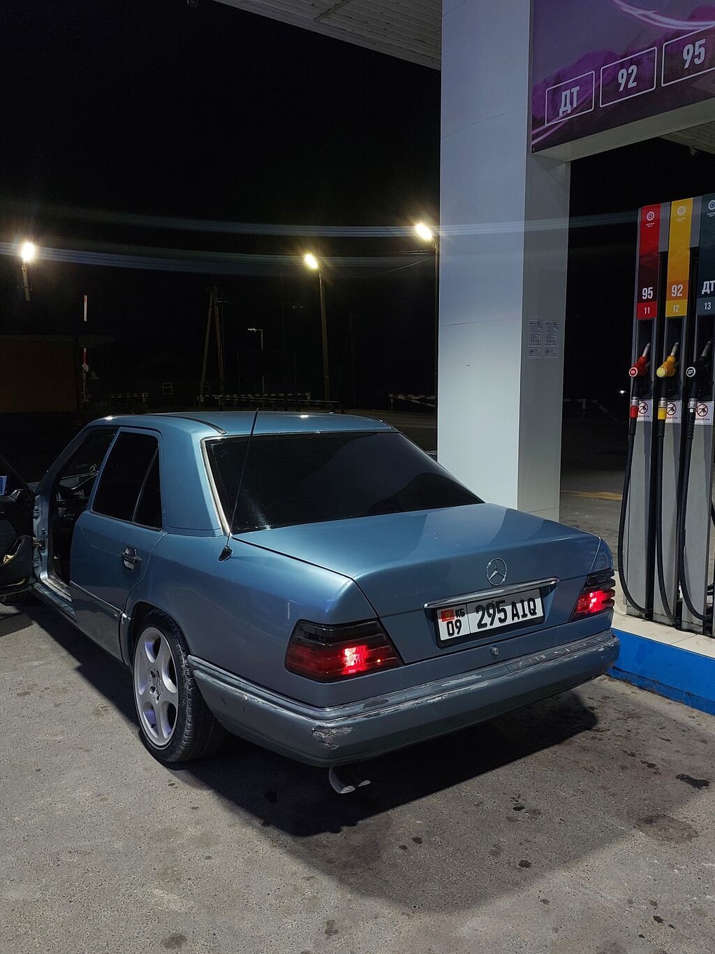 Mercedes-Benz W124