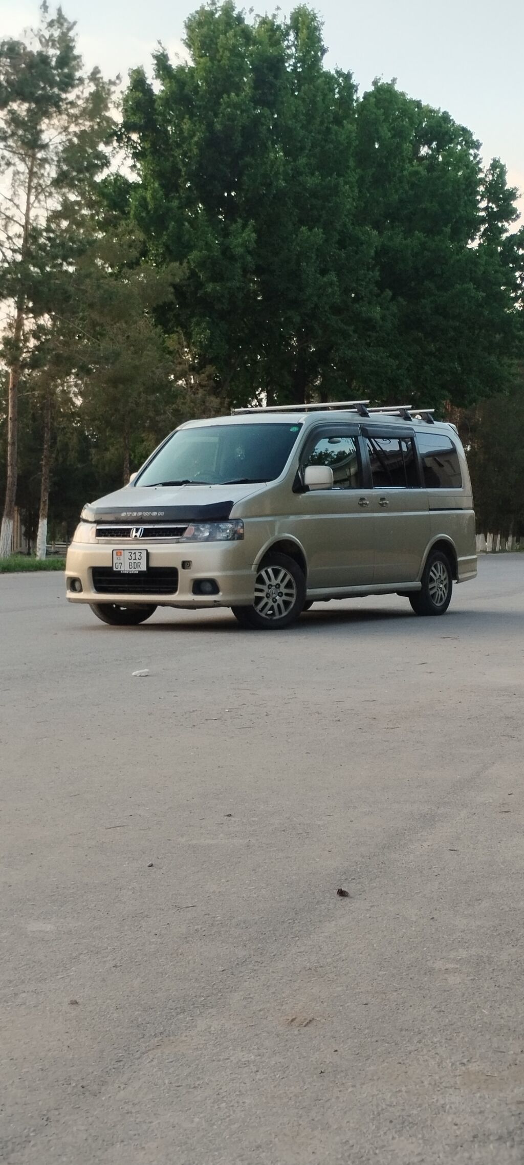 Honda Stepwgn: 2004 г., 2 л, Автомат, Бензин: фото 1