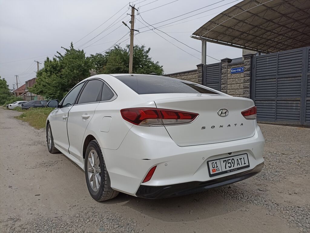 Hyundai Sonata: 2018 г., 2 л, Автомат, Газ, Седан — фото 4