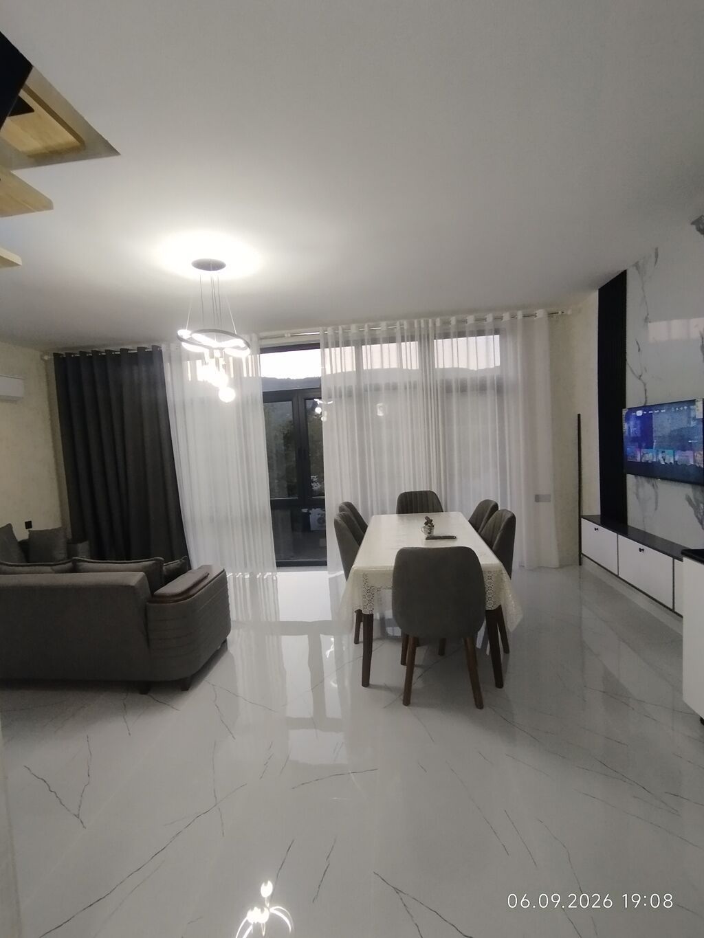 4 otaqlı, 114 kv. m, Yeni təmirli