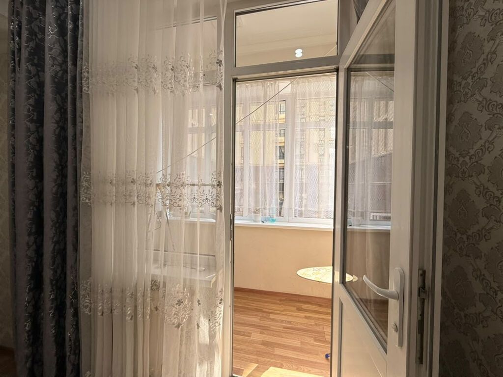 2 комнаты, 62 м², 7 мкр Элитка, 2 этаж, Старый ремонт: фото 7