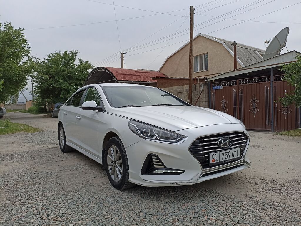 Hyundai Sonata: 2018 г., 2 л, Автомат, Газ, Седан — фото 2