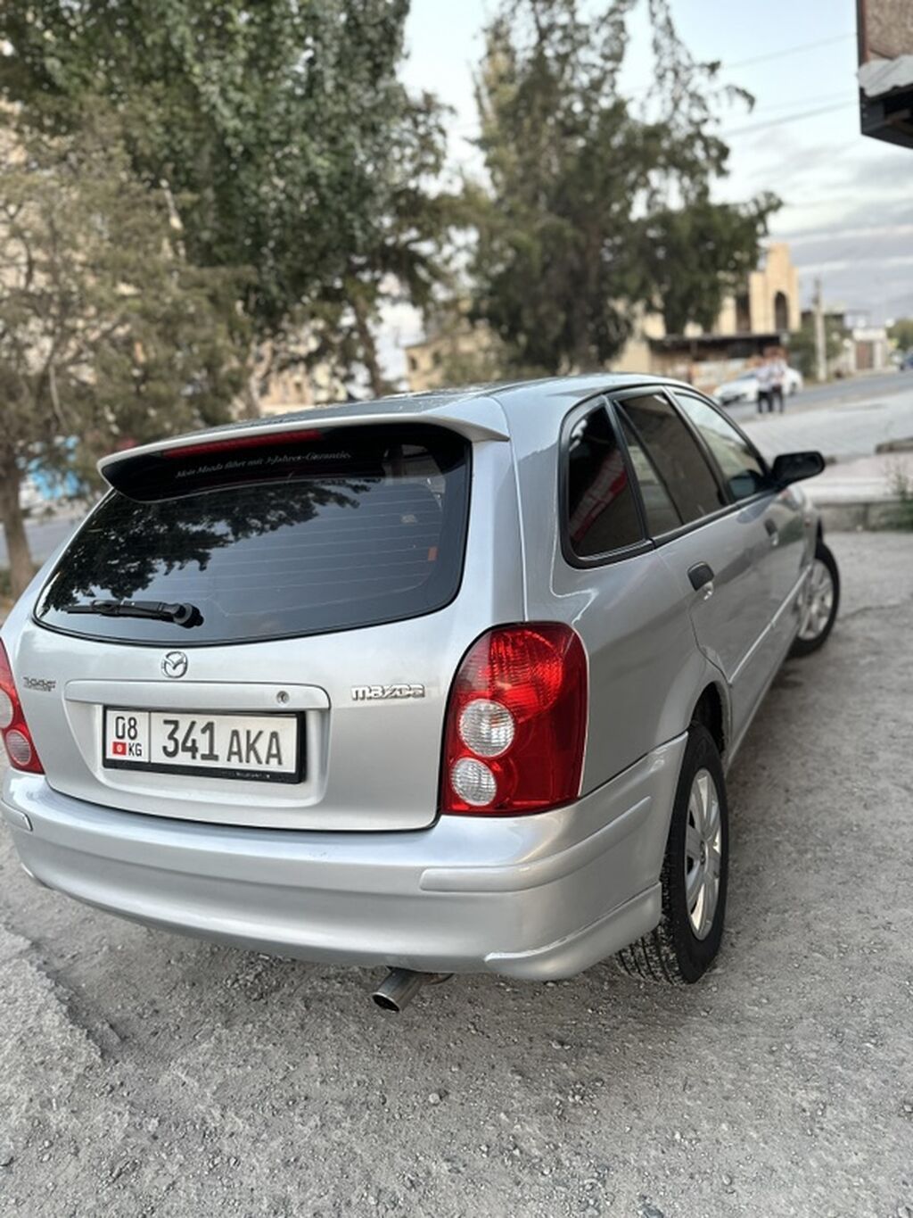 Mazda 323: 2002 г., 1.3 л, Механика, Бензин, Хэтчбэк: фото 5
