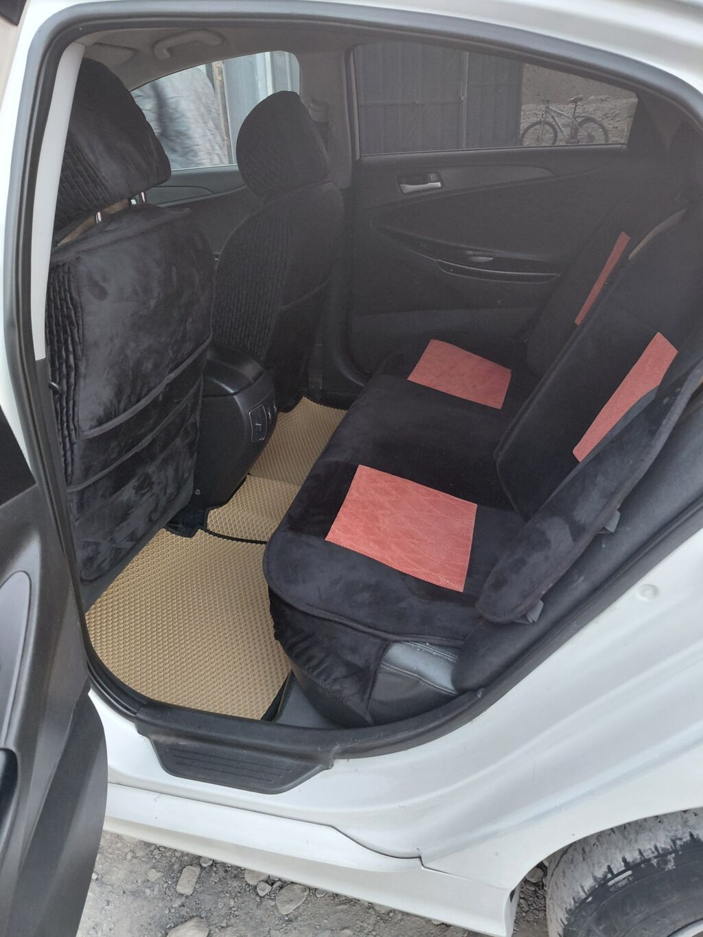 Hyundai Sonata: 2012 г., 0.2 л, Автомат, Газ, Седан: фото 3