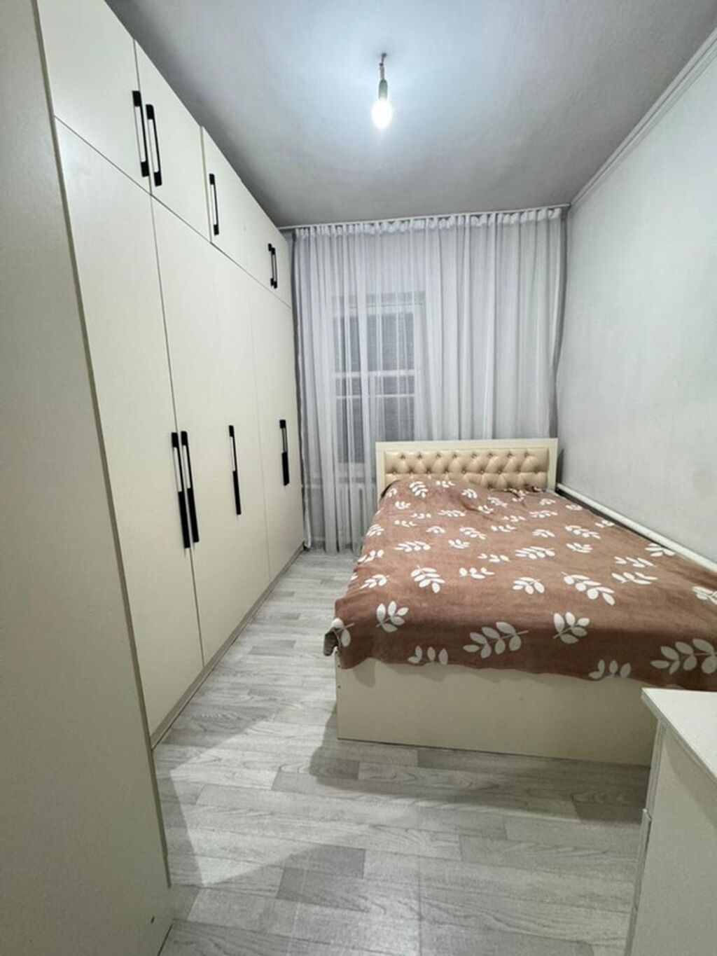 Продается компактный пол дома с крытым двором. 2 спальни,зал и кухня: фото 3