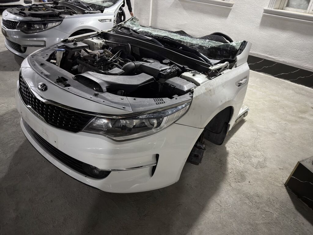 Передний клип (передняя часть кузова) kia k 5 (JF) белого цвета: фото 3
