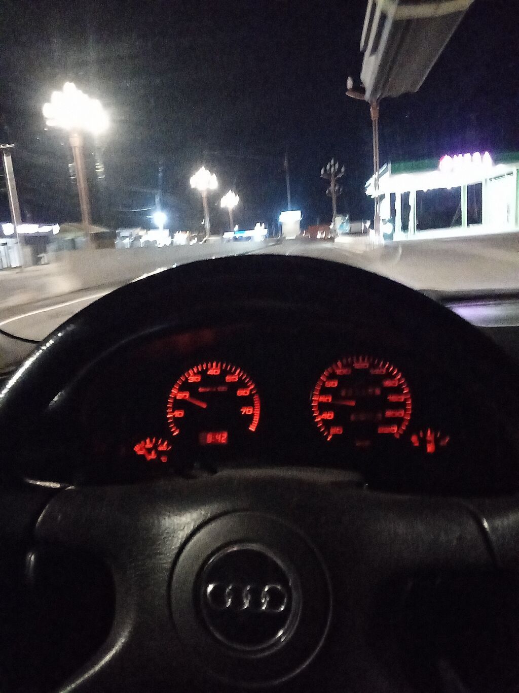Audi 80: 1993 г., 2 л, Механика, Бензин, Универсал: фото 4