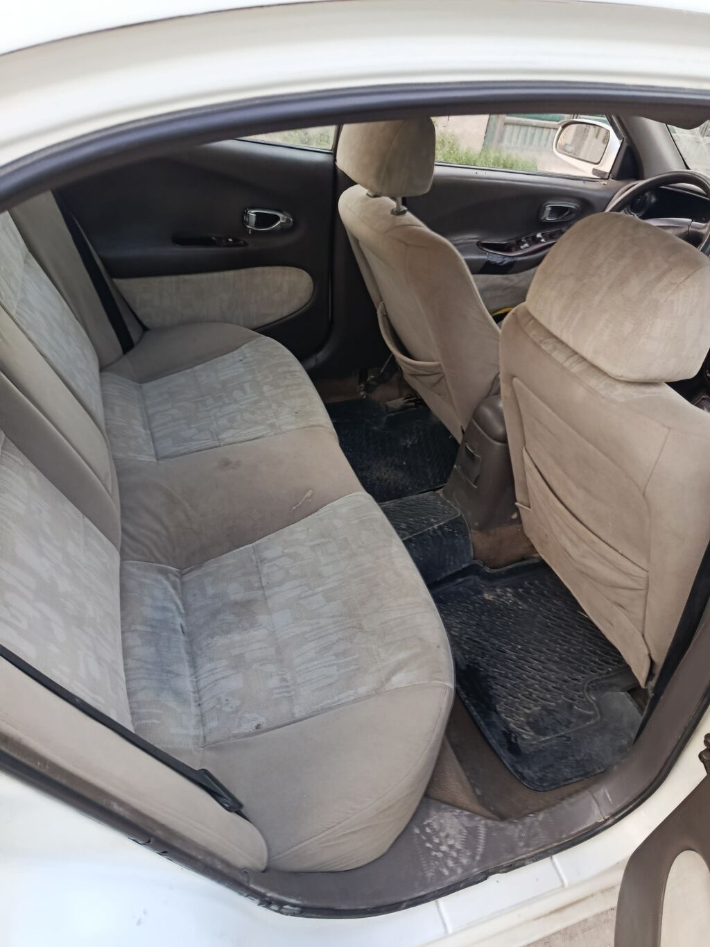 Daewoo Leganza: 1999 г., Механика, Бензин, Седан: фото 8