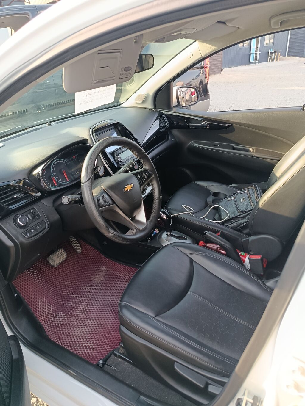 Chevrolet Spark: 2016 г., 1 л, Автомат, Бензин, Хэтчбэк: фото 7