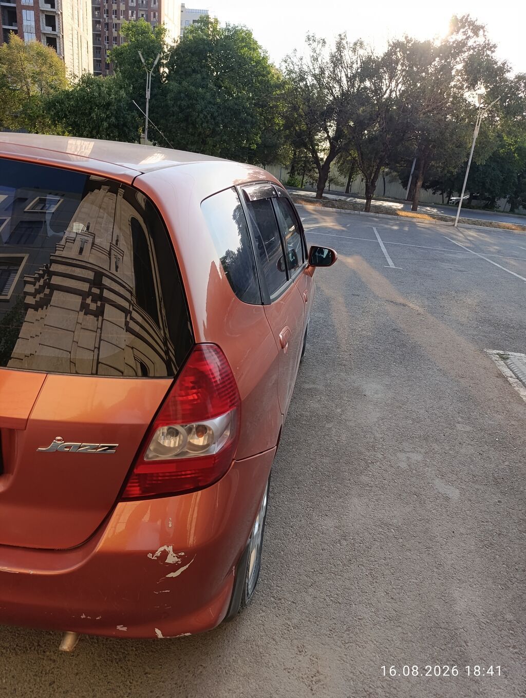 Honda Jazz: 2006 г., 1.5 л, Автомат, Хэтчбэк: фото 2