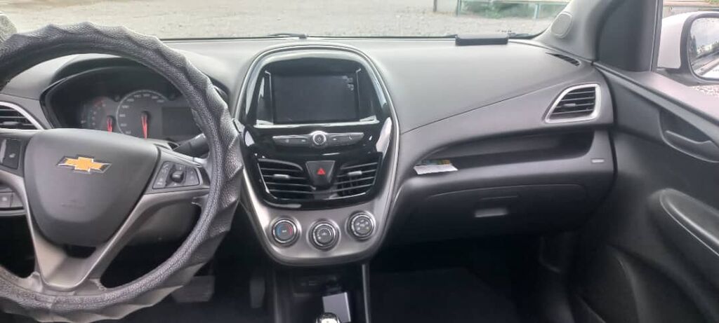 Chevrolet Spark: 2020 г., 1 л, Автомат, Бензин, Хэтчбэк: фото 4