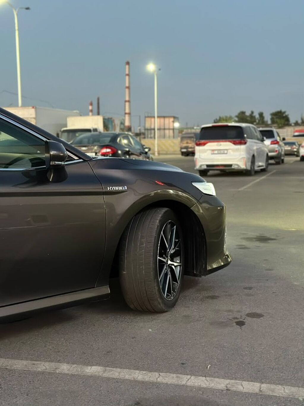 Toyota Camry: 2022 г., 2.5 л, Вариатор, Гибрид, Седан: фото 5