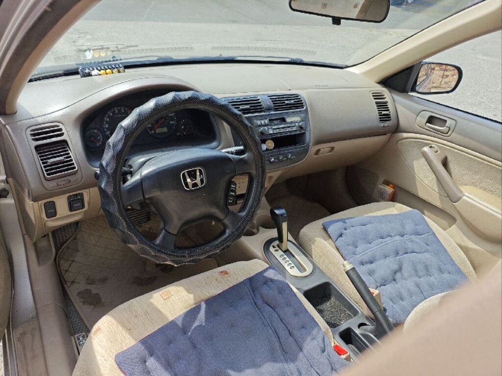 Honda Civic: 2001 г., 1.5 л, Автомат, Бензин, Седан: фото 6