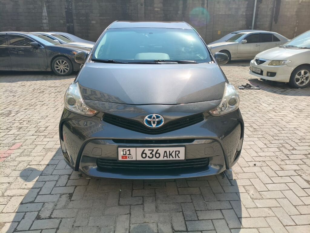 Toyota Prius V: 2014 г., 1.8 л, Вариатор, Гибрид, Универсал: фото 4
