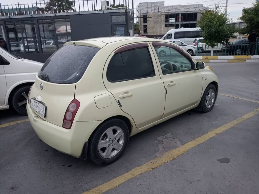 Nissan March: 2003 г., 1.2 л, Автомат: фото 3