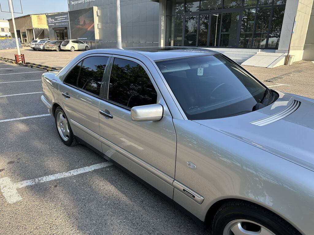 Mercedes-Benz E-Class: 1998 г., 3.2 л, Автомат, Бензин, Седан: фото 3