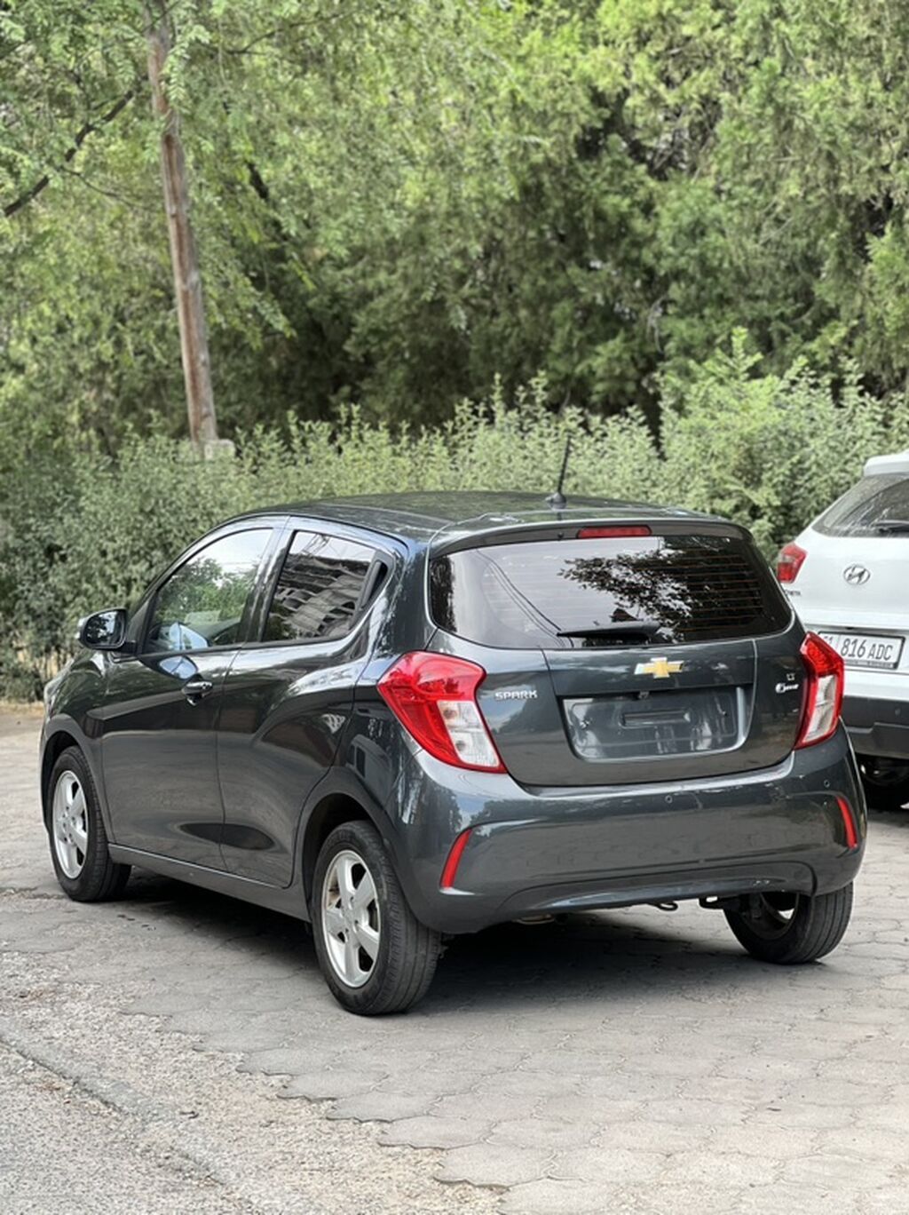 Chevrolet Spark: 2017 г., 1 л, Автомат, Бензин, Хэтчбэк: фото 3