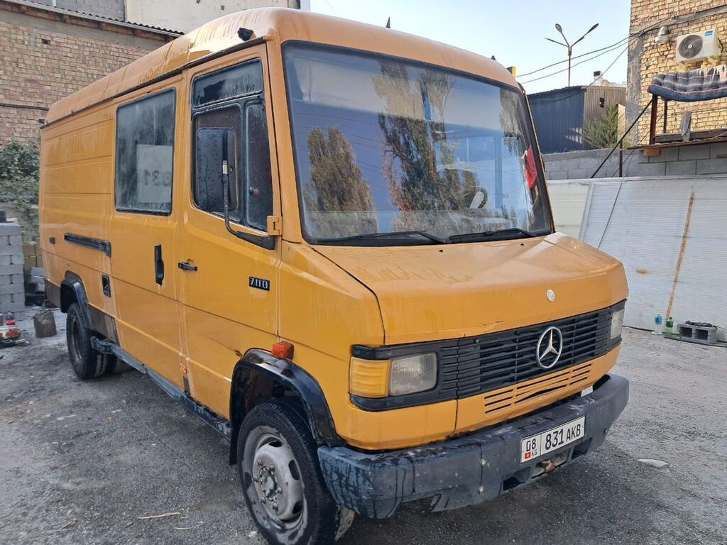 Mercedes-Benz : 2000 г., Дизель, Фургон: фото 2