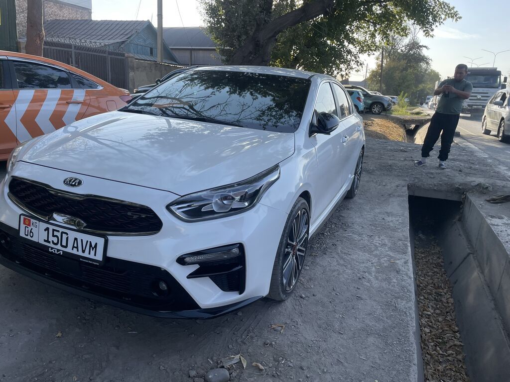 Kia K3: 2019 г., 1.6 л, Автомат, Бензин, Седан: фото 1