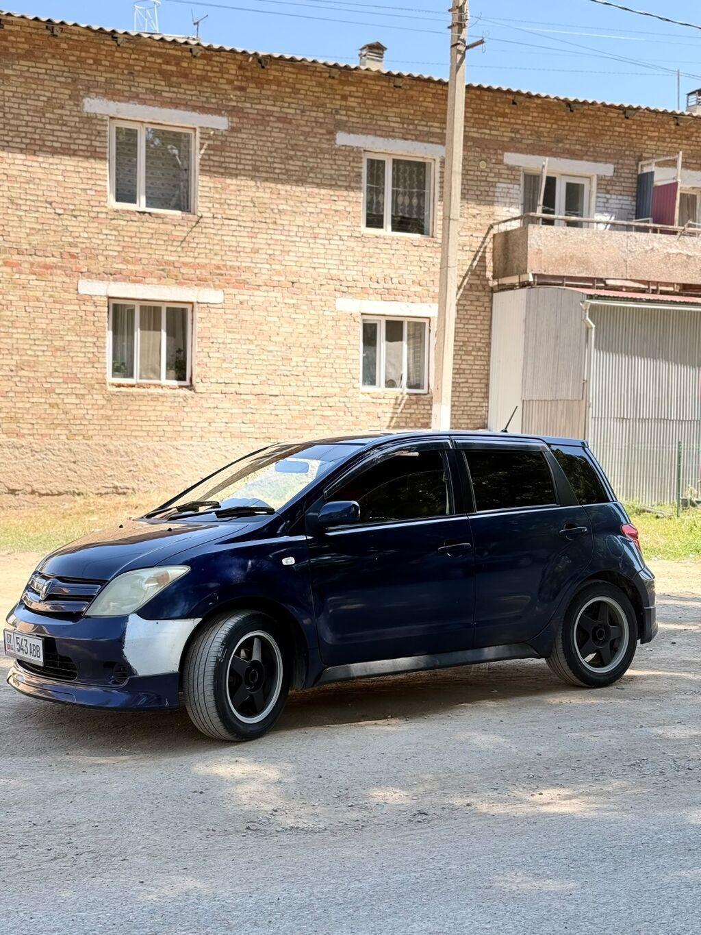 Toyota Ist: 2003 г., 1.3 л, Автомат, Бензин, Хэтчбэк: фото 2