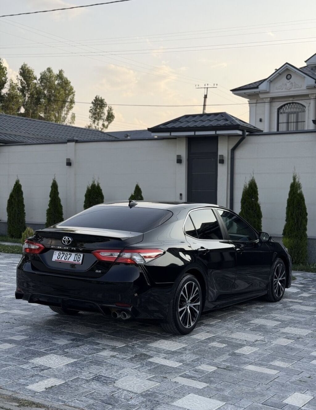 Toyota Camry: 2019 г., 2.5 л, Автомат, Бензин, Седан: фото 2