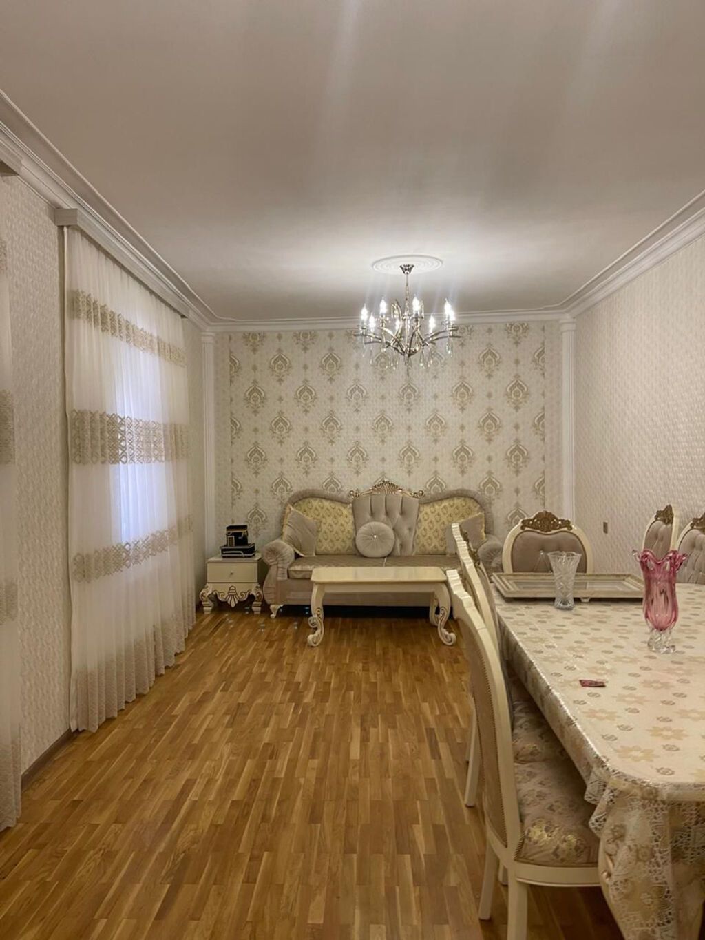 5 otaqlı, 285 kv. m, Yeni təmirli