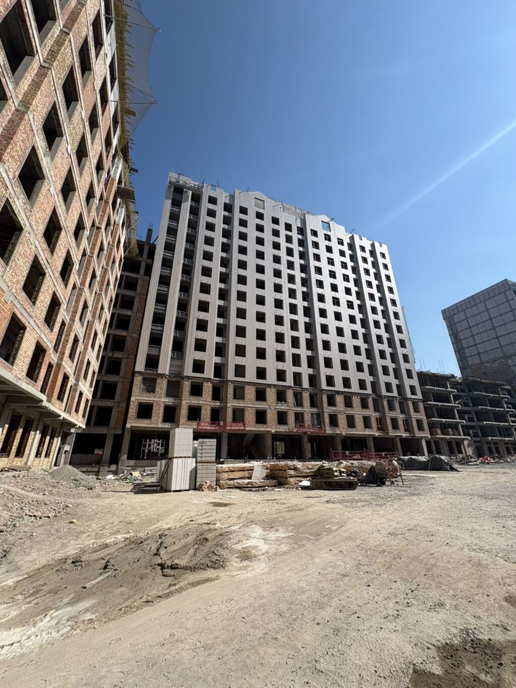 3 комнаты, 92 м², 6 этаж: фото 1