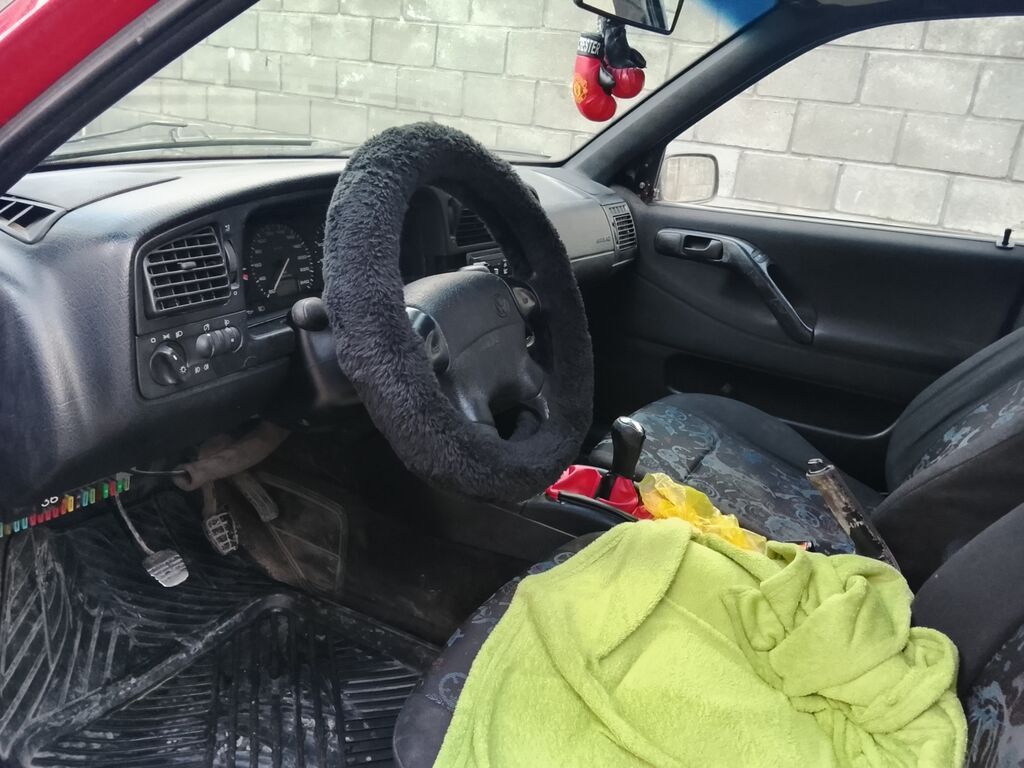 Volkswagen Passat Variant: 1994 г., 1.8 л, Механика, Бензин, Универсал: фото 3