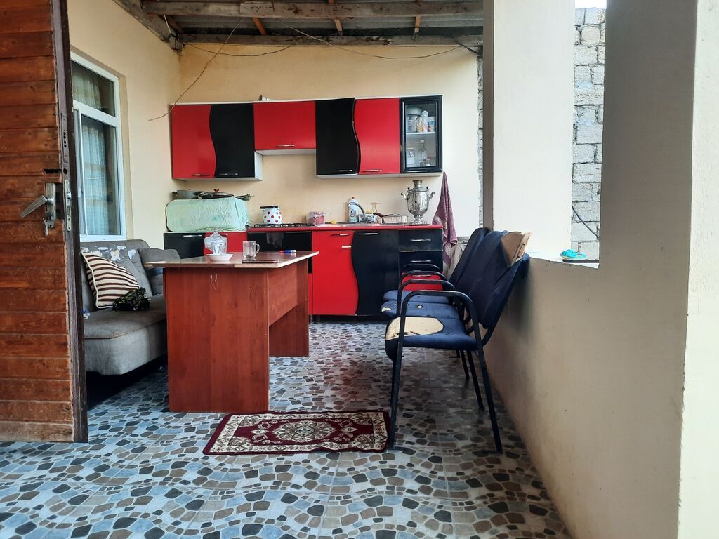 Buzovna 5 otaqlı, 120 kv. m, Kredit yoxdur, Orta təmir