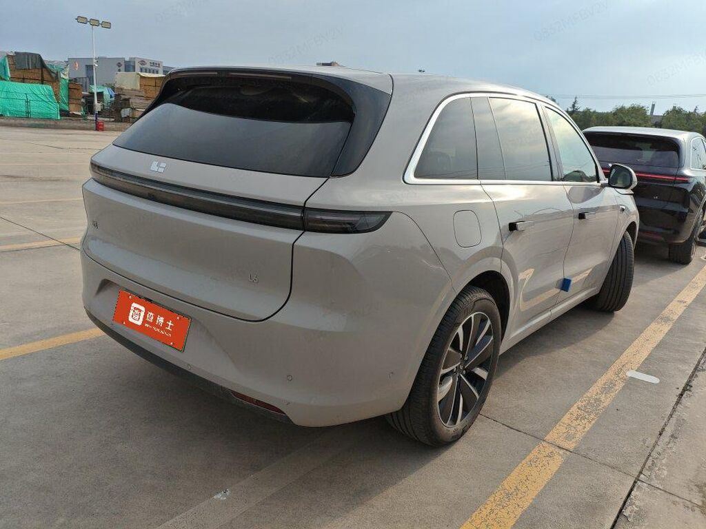 Lixiang L6: 2025 г., 1.5 л, Автомат, Электромобиль, Внедорожник: фото 2