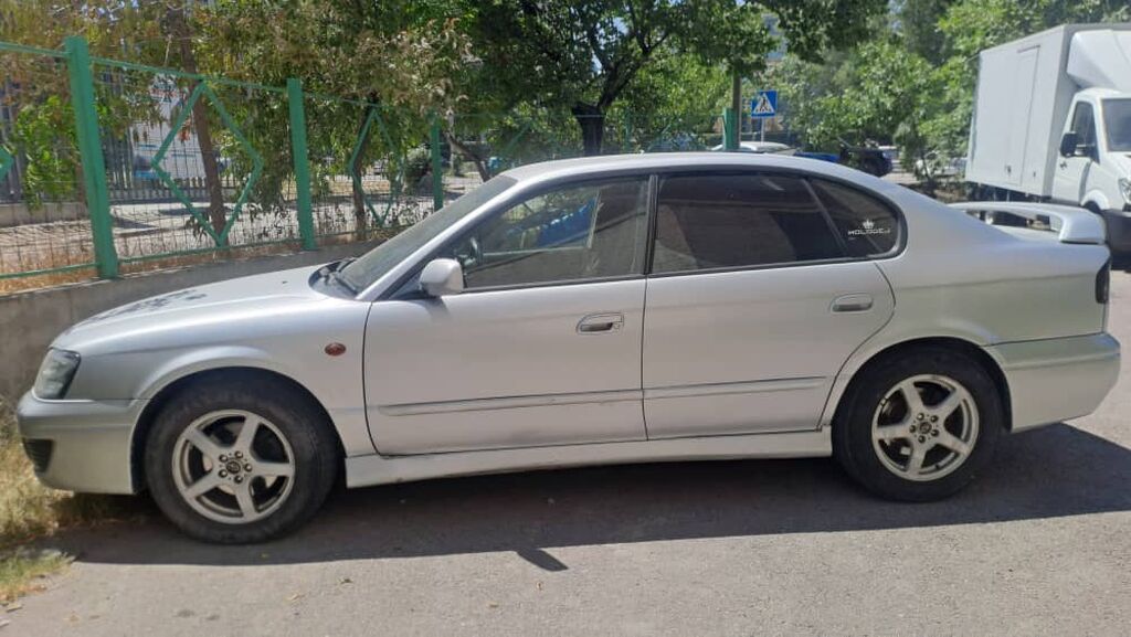 Subaru Legacy: 2001 г., Бензин, Седан: фото 2