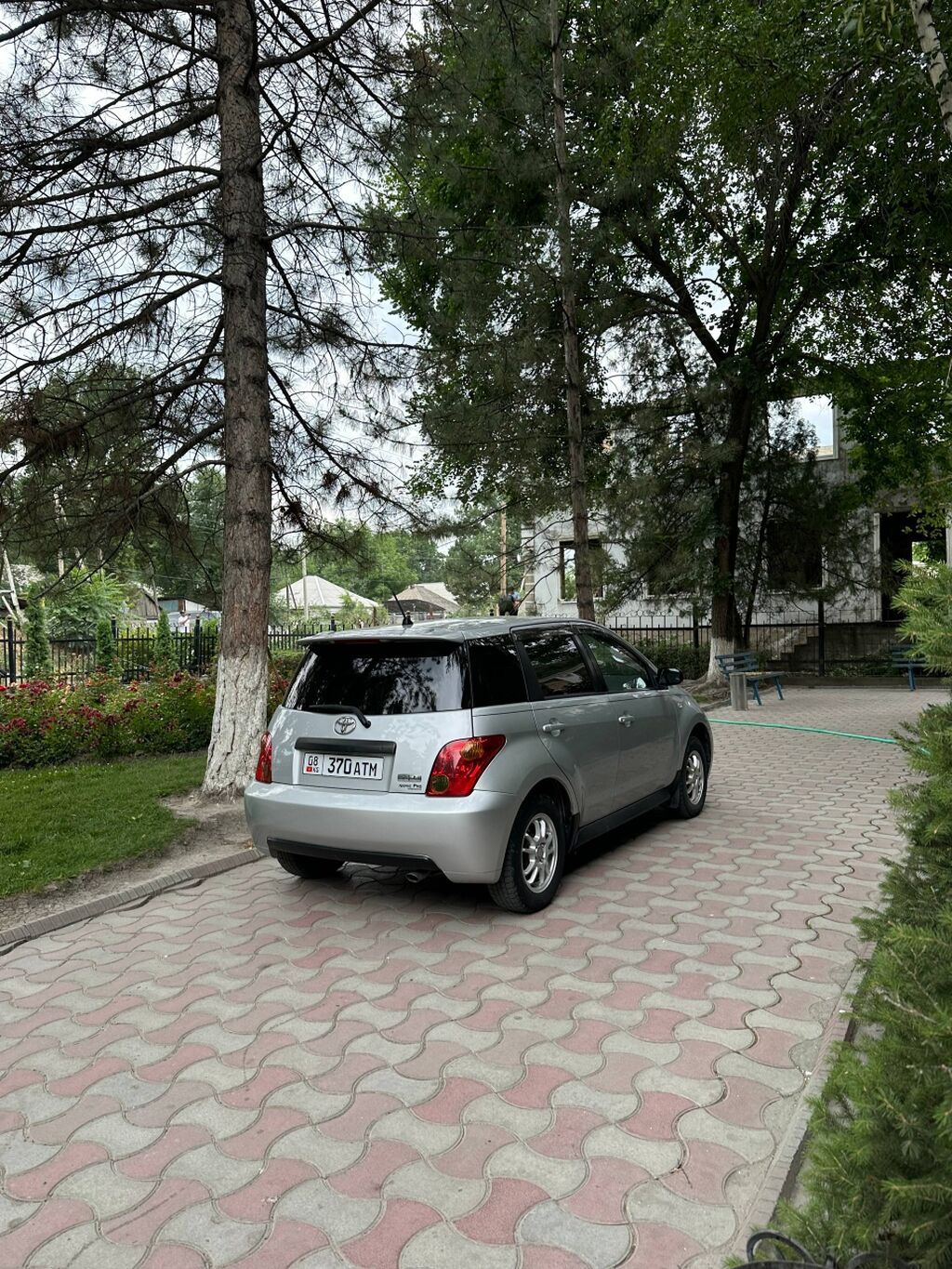 Toyota Ist: 2003 г., 1.5 л, Автомат, Хэтчбэк: фото 3