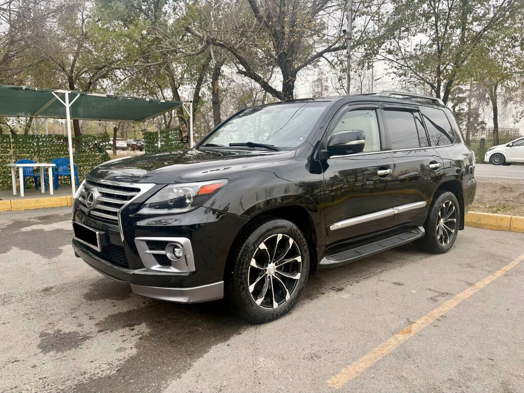Lexus LX: 2010 г., 5.7 л, Автомат, Газ, Внедорожник: фото 3