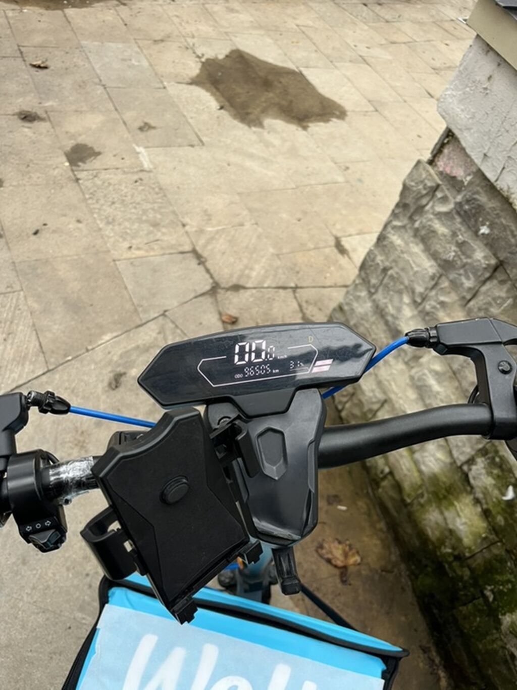 Elektrik skuter – çatdırılma üçün tam təchizatlı CƏMİ 4ay işlənib