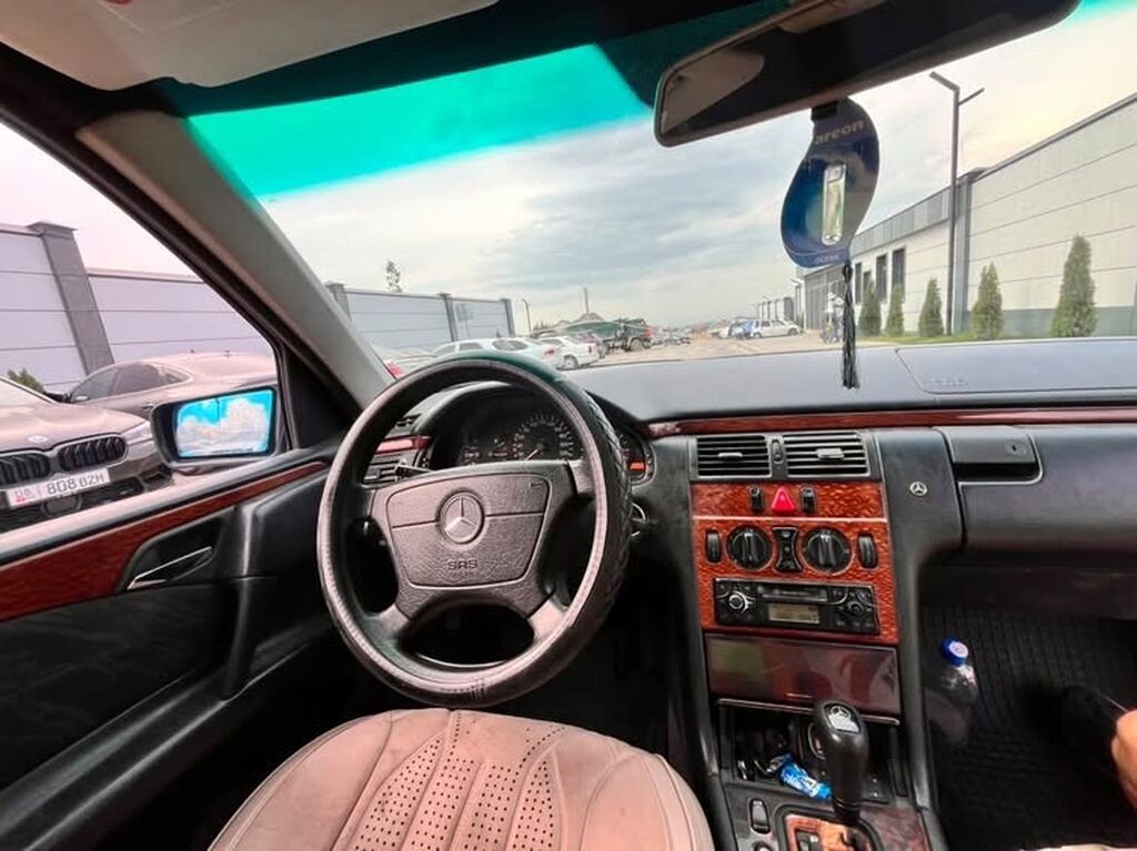 Mercedes-Benz E-Class: 1999 г., 2.4 л, Автомат, Бензин, Седан: фото 4