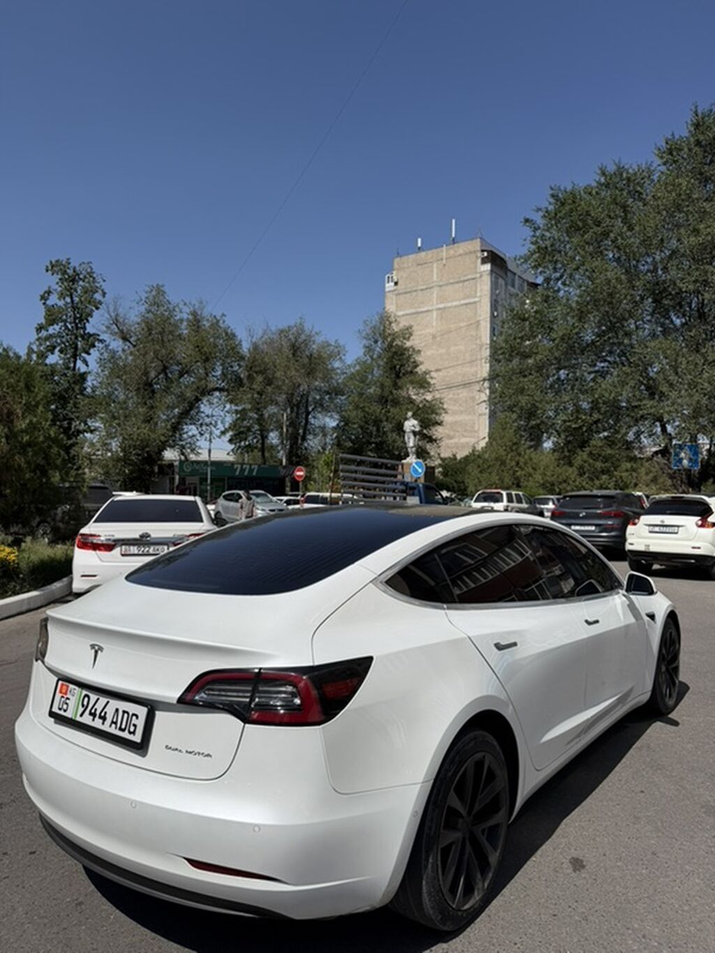 Tesla Model 3: 2020 г., Электромобиль, Лифтбек: фото 2