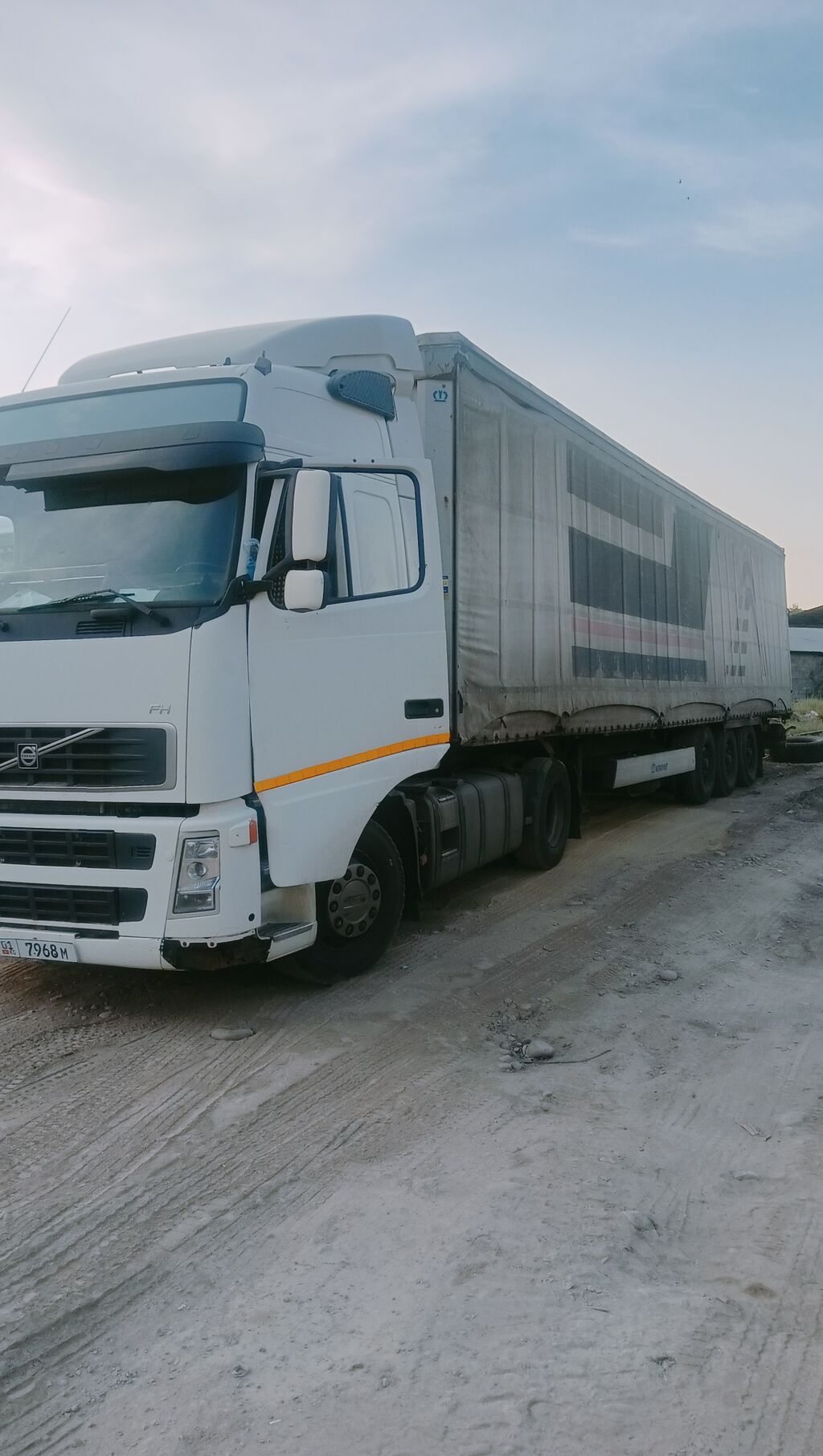 Тягач, Volvo, Тентованный: фото 3