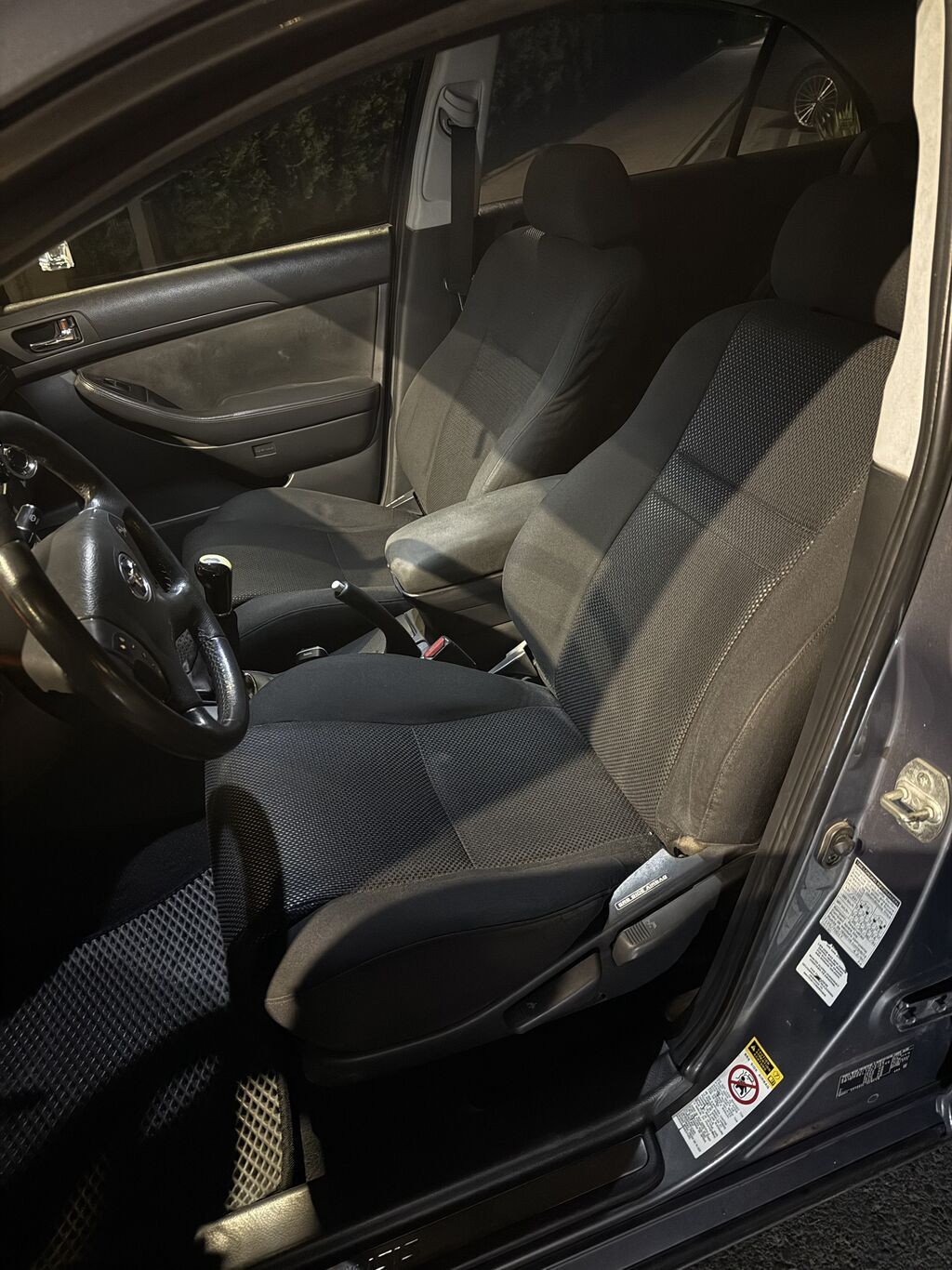 Toyota Avensis: 2003 г., 1.8 л, Механика, Бензин, Седан: фото 7